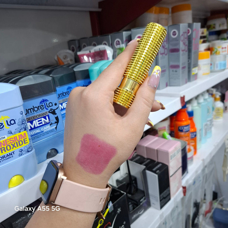 رژ لب حرارتی سبز جادویی مکهای با تغییر رنگ طبیعی به صورتی و ماندگاری بالا در فروشگاه آرایشی نرگسی